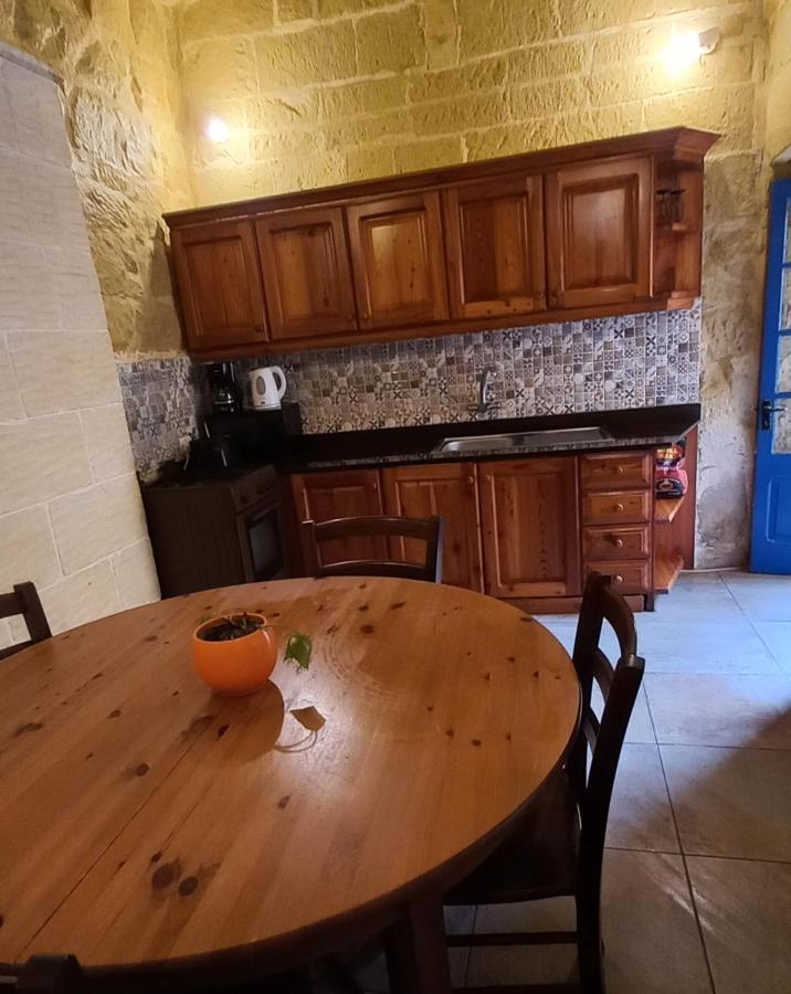 Ta Lucia Farmhouse With Private Pool And Bbq Villa Santa Luċija Esterno foto