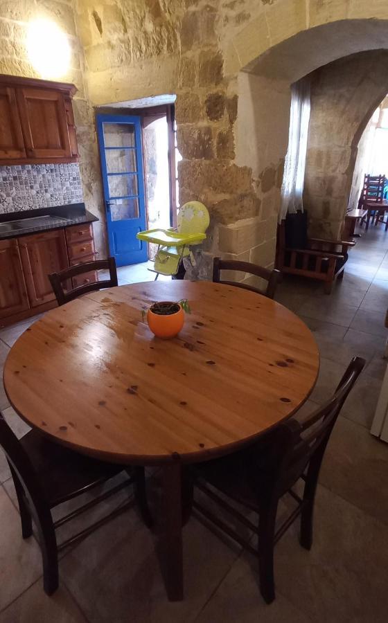 Ta Lucia Farmhouse With Private Pool And Bbq Villa Santa Luċija Esterno foto