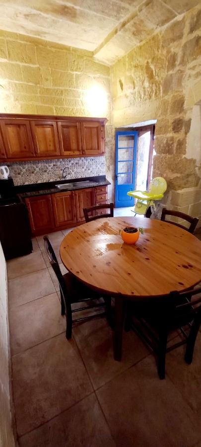 Ta Lucia Farmhouse With Private Pool And Bbq Villa Santa Luċija Esterno foto
